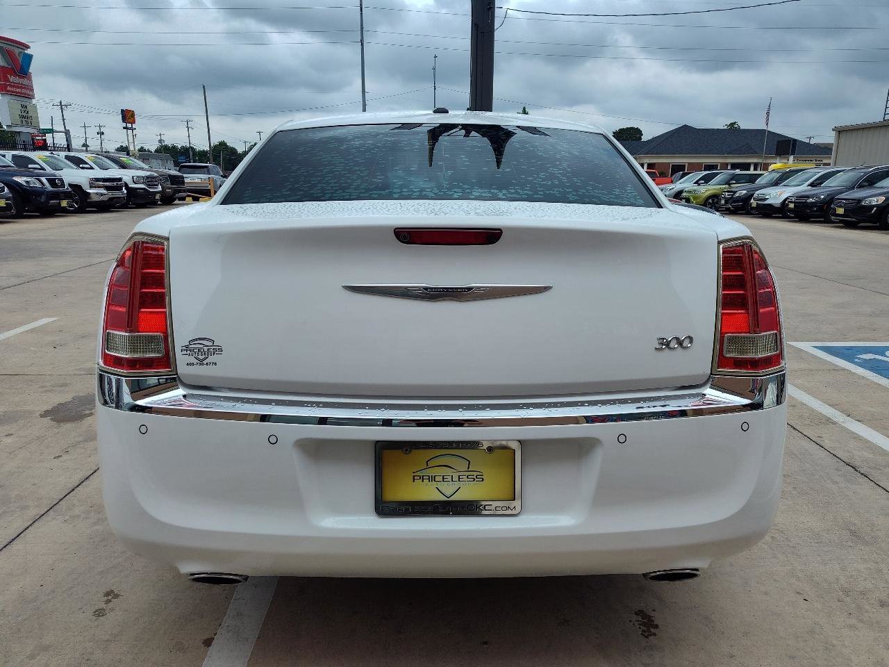 Used 2011 Chrysler 300 Limited w/ Luxury Group RWD image 5