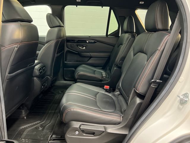 Used 2025 Honda Pilot TrailSport image 18