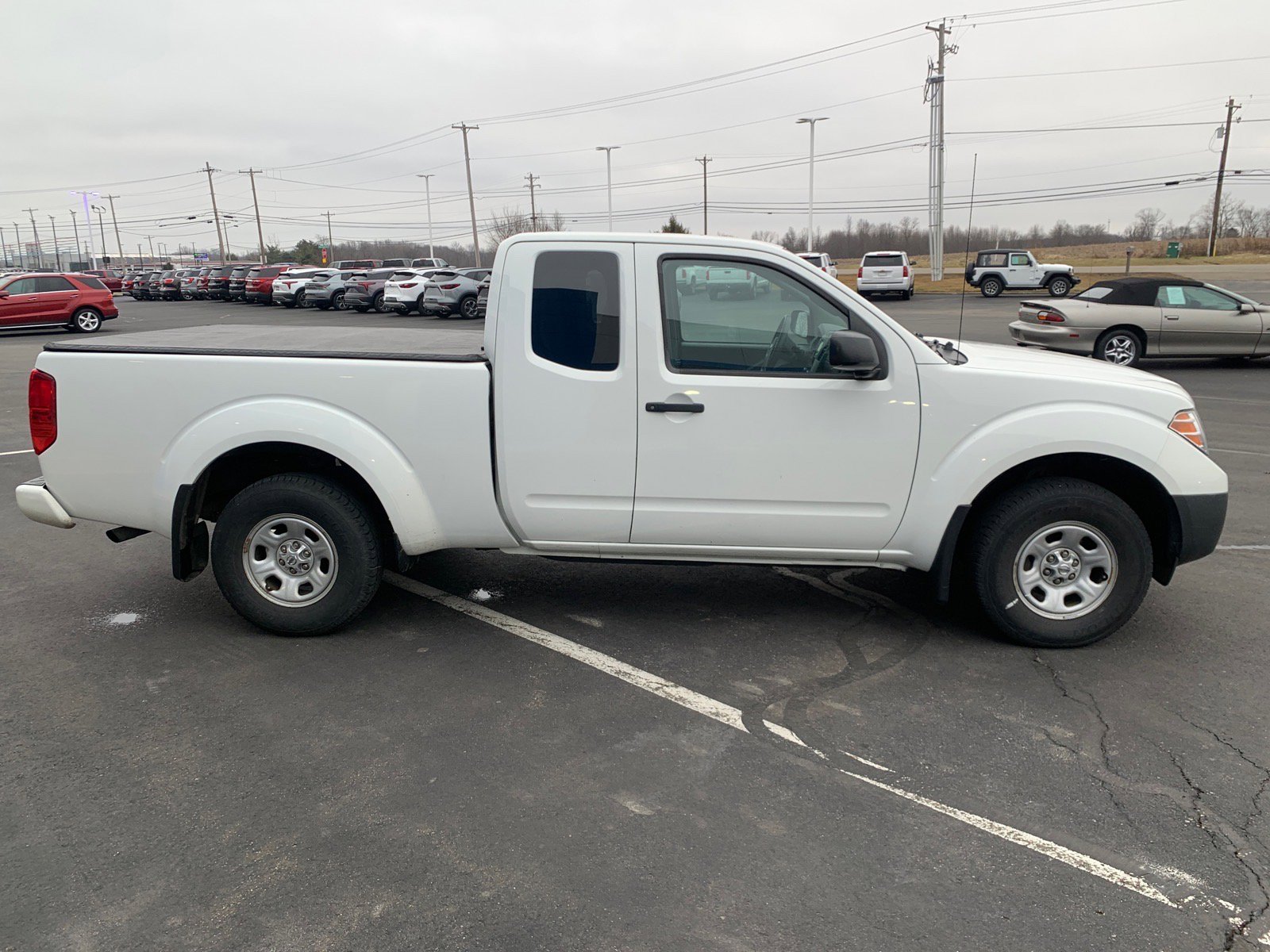 Used 2019 Nissan Frontier S image 3