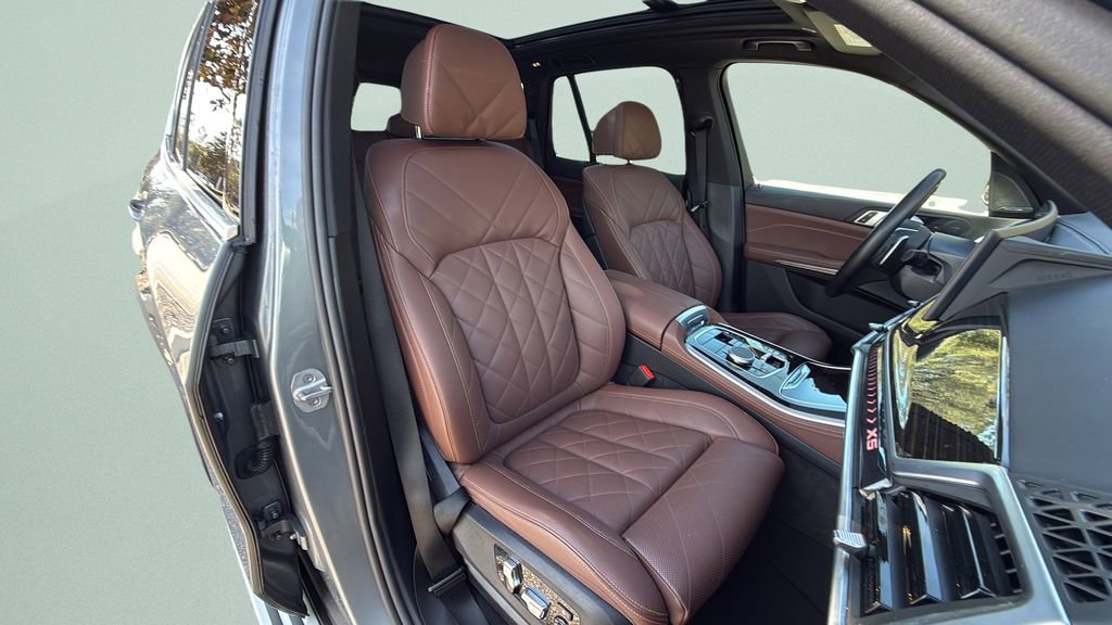 Used 2025 BMW X5 xDrive40i image 18