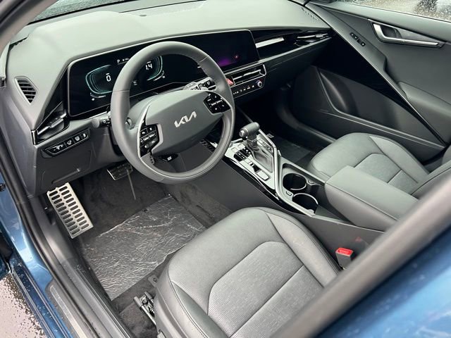 New 2026 Kia Niro SX Touring FWD image 13