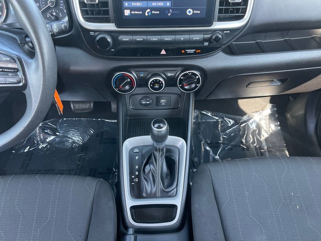 Used 2021 Hyundai Venue SE image 11