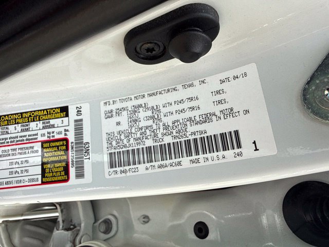 Used 2018 Toyota Tacoma SR5 RWD image 32