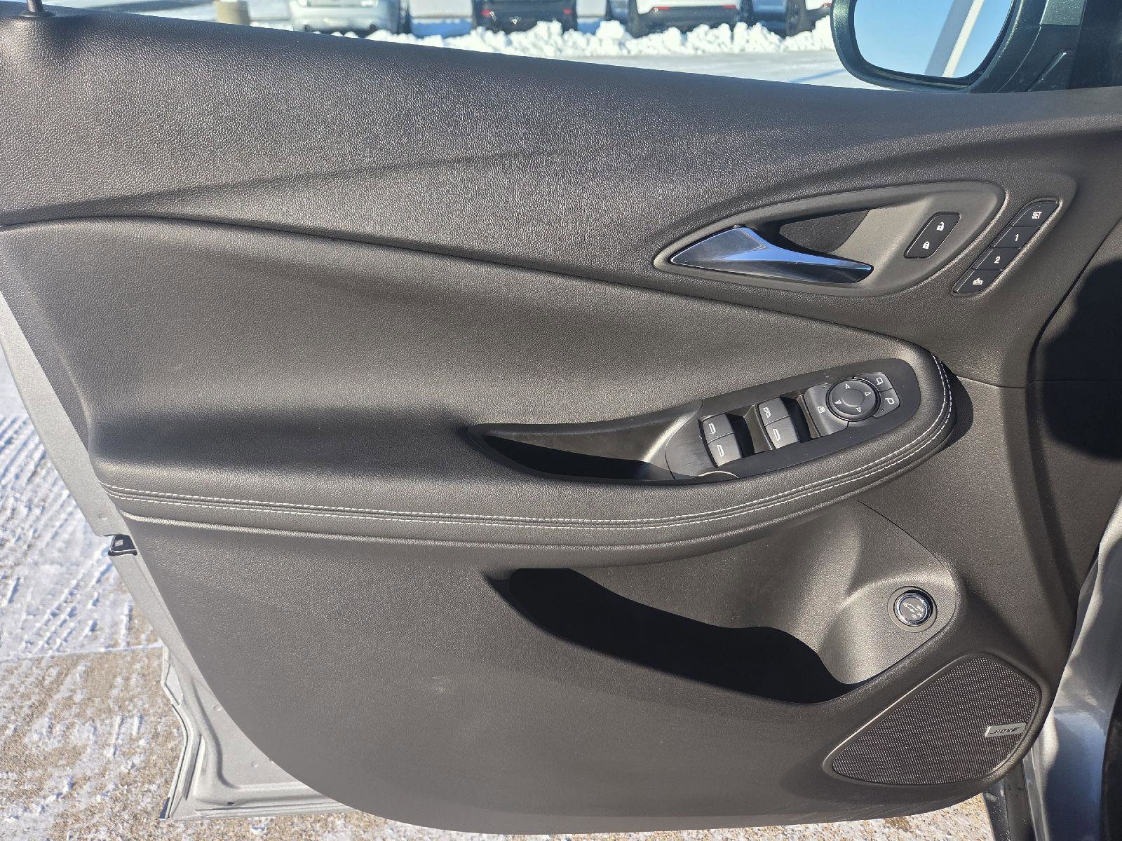 Used 2026 Buick Encore GX Avenir w/ Avenir Technology Package image 44