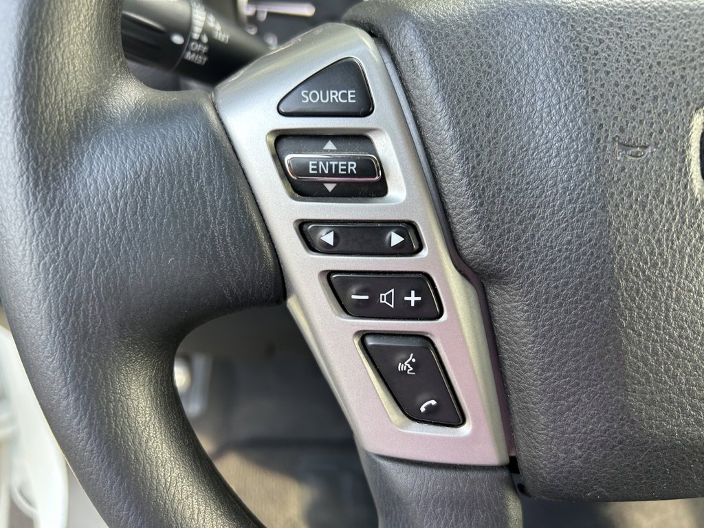 Used 2023 Nissan Titan SV image 17