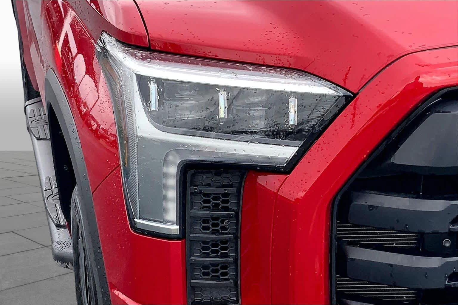Used 2024 Toyota Tundra Limited AWD/4WD image 28
