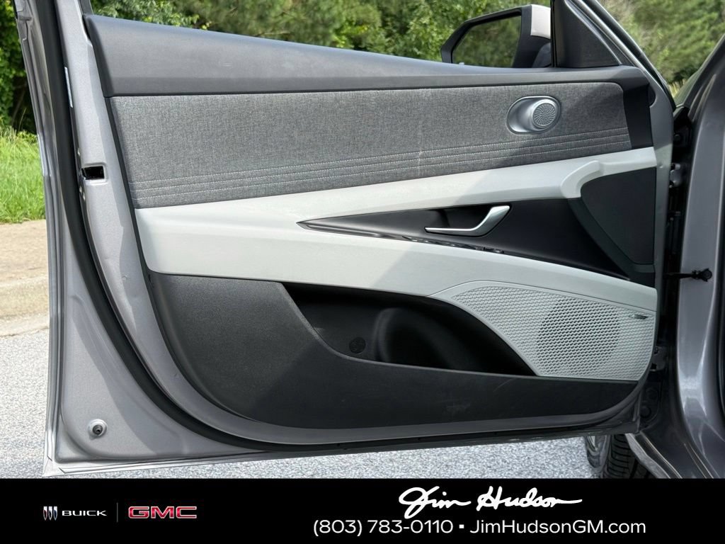 Used 2024 Hyundai Elantra Limited FWD image 19