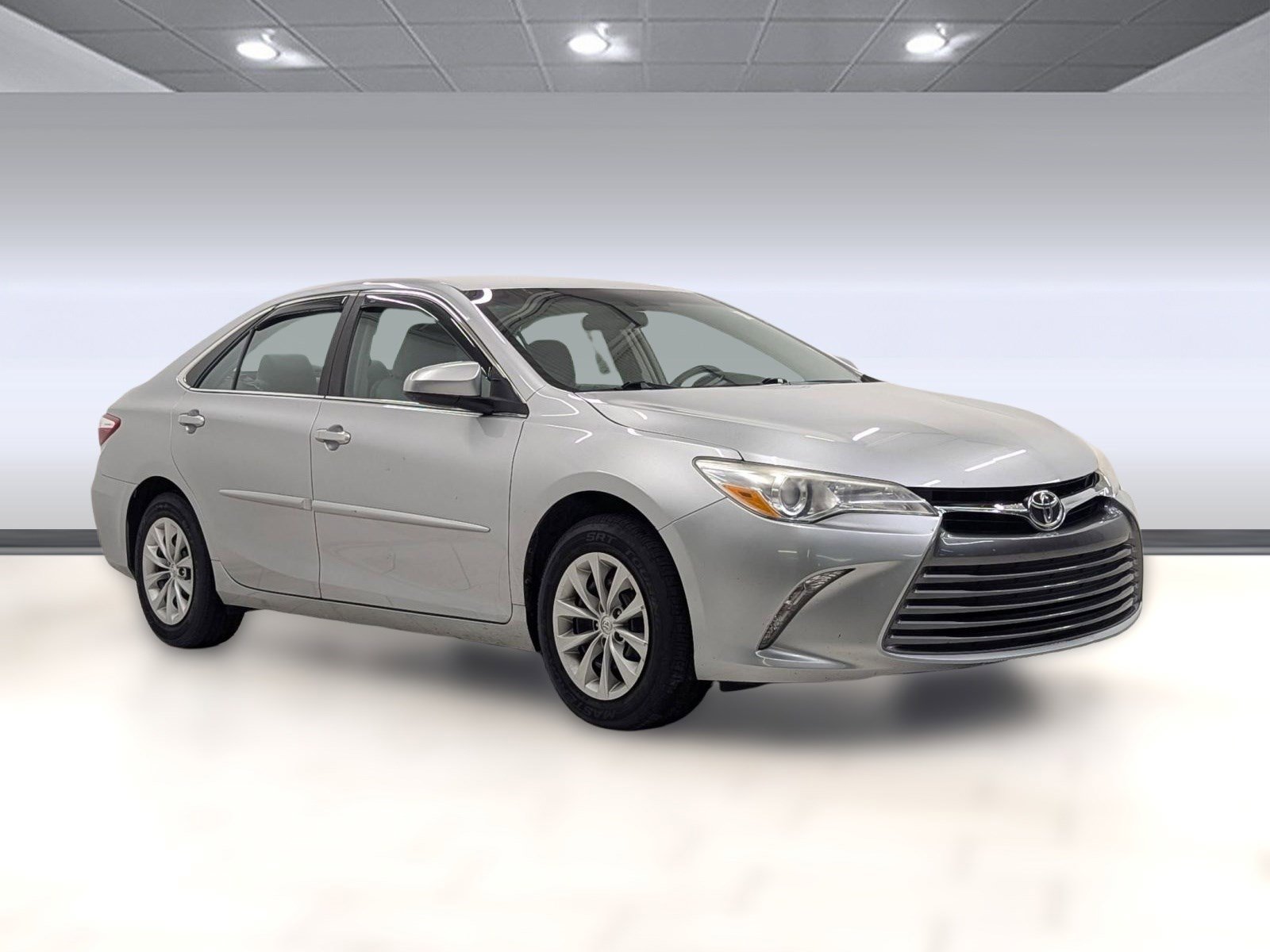 Used 2017 Toyota Camry LE image 6