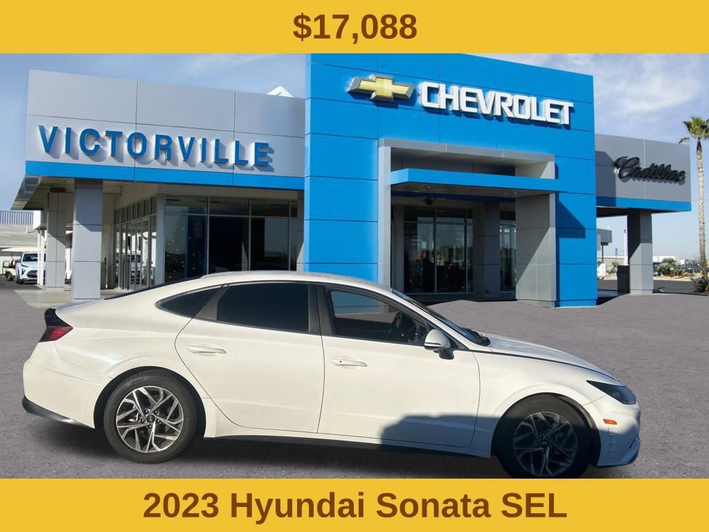 Used 2023 Hyundai Sonata SEL image 2