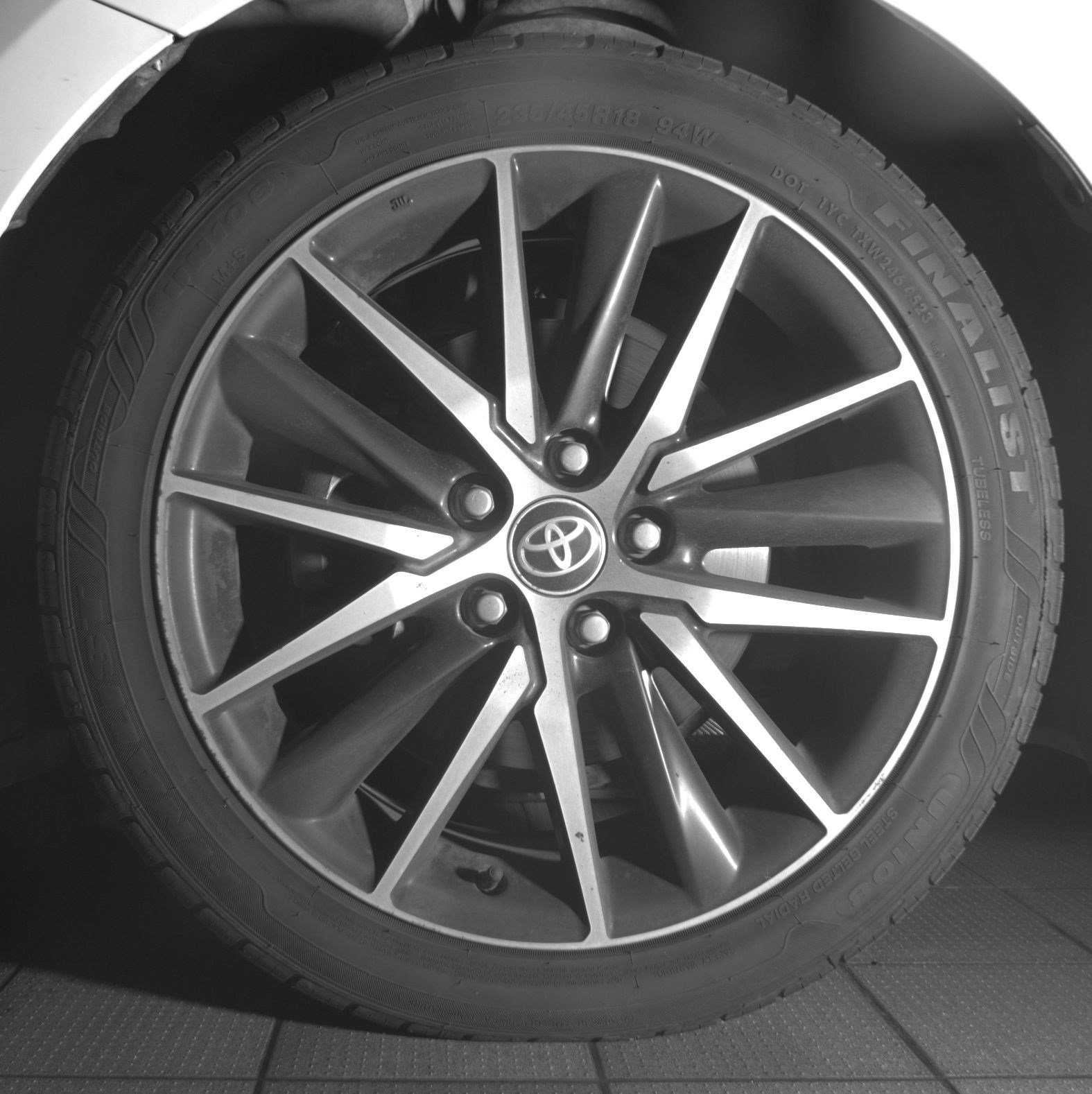 Used 2021 Toyota Camry SE FWD image 9