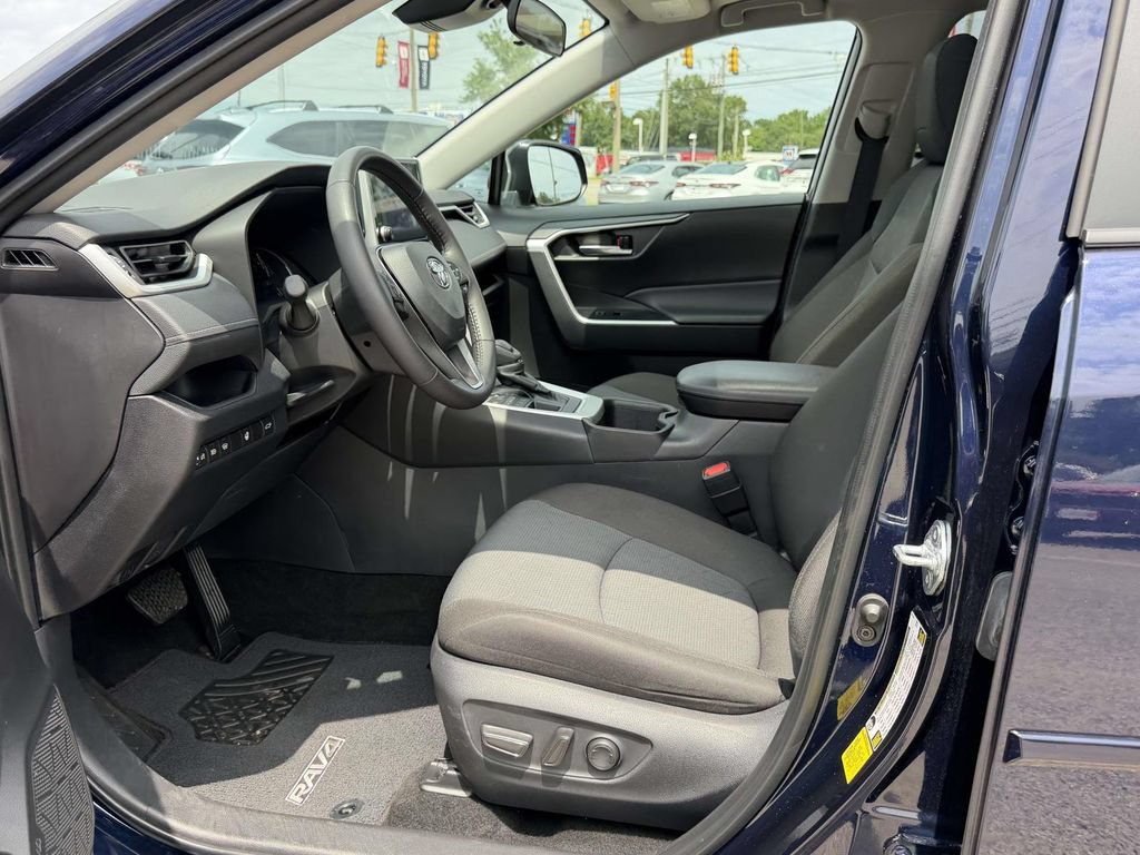 Certified 2025 Toyota RAV4 XLE w/ Convenience Package AWD/4WD image 17