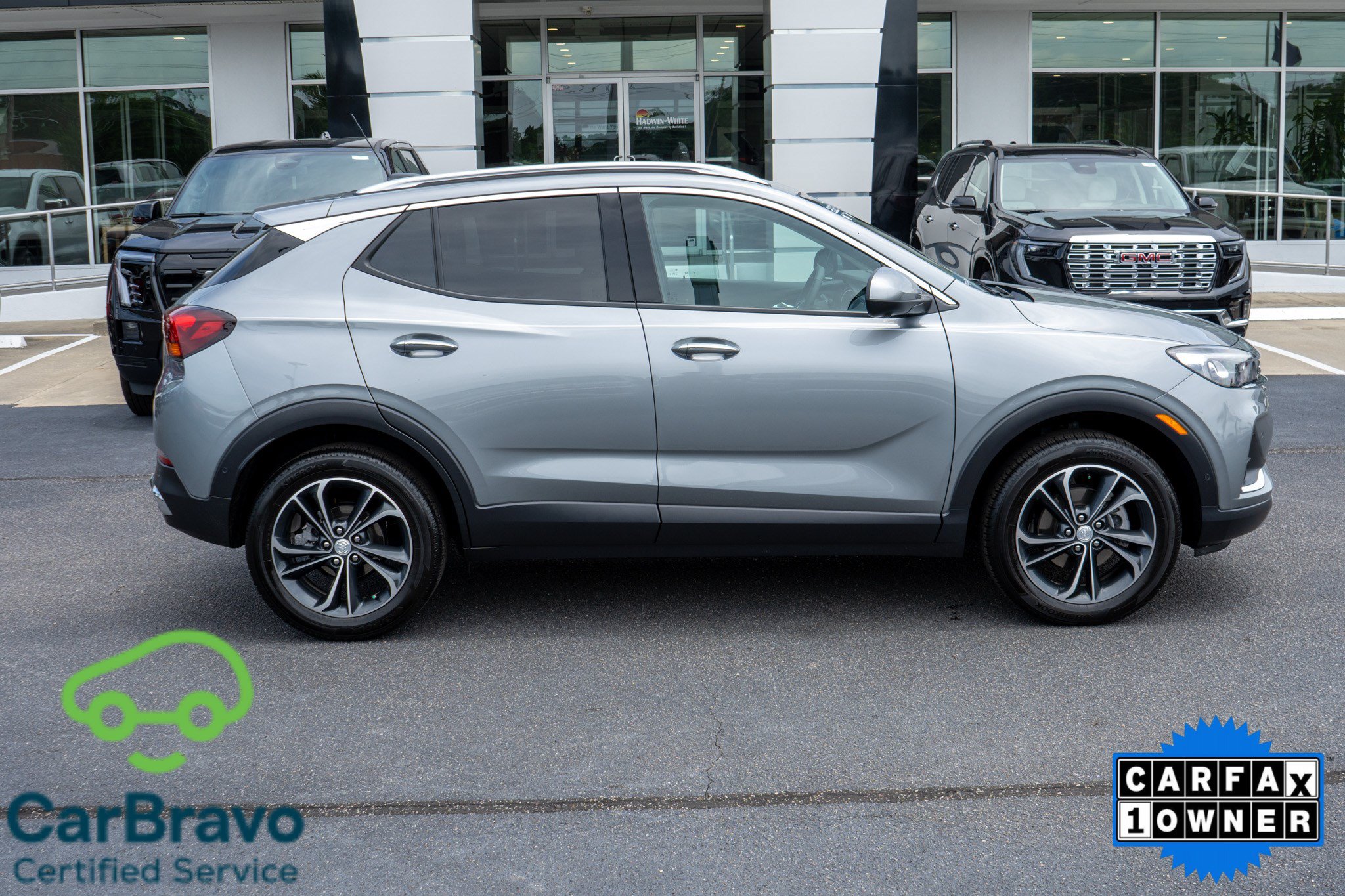 Used 2023 Buick Encore GX Essence w/ Advanced Technology Package AWD/4WD image 2