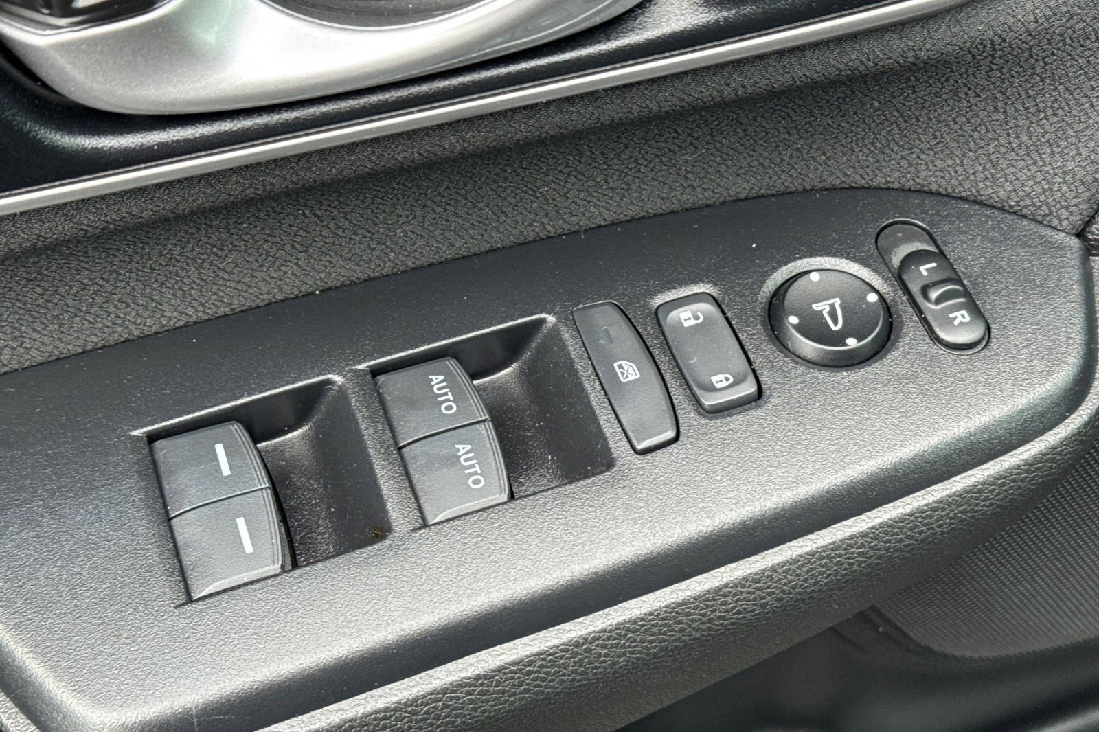 Used 2021 Honda CR-V EX image 13