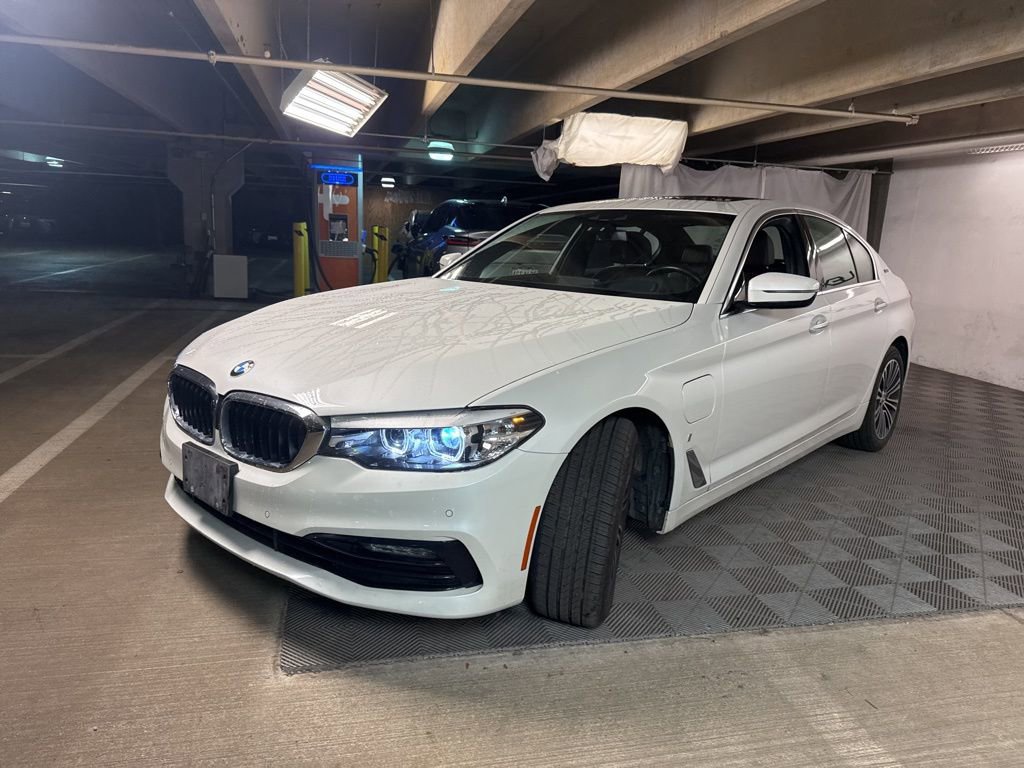 Used 2018 BMW 530e xDrive image 3