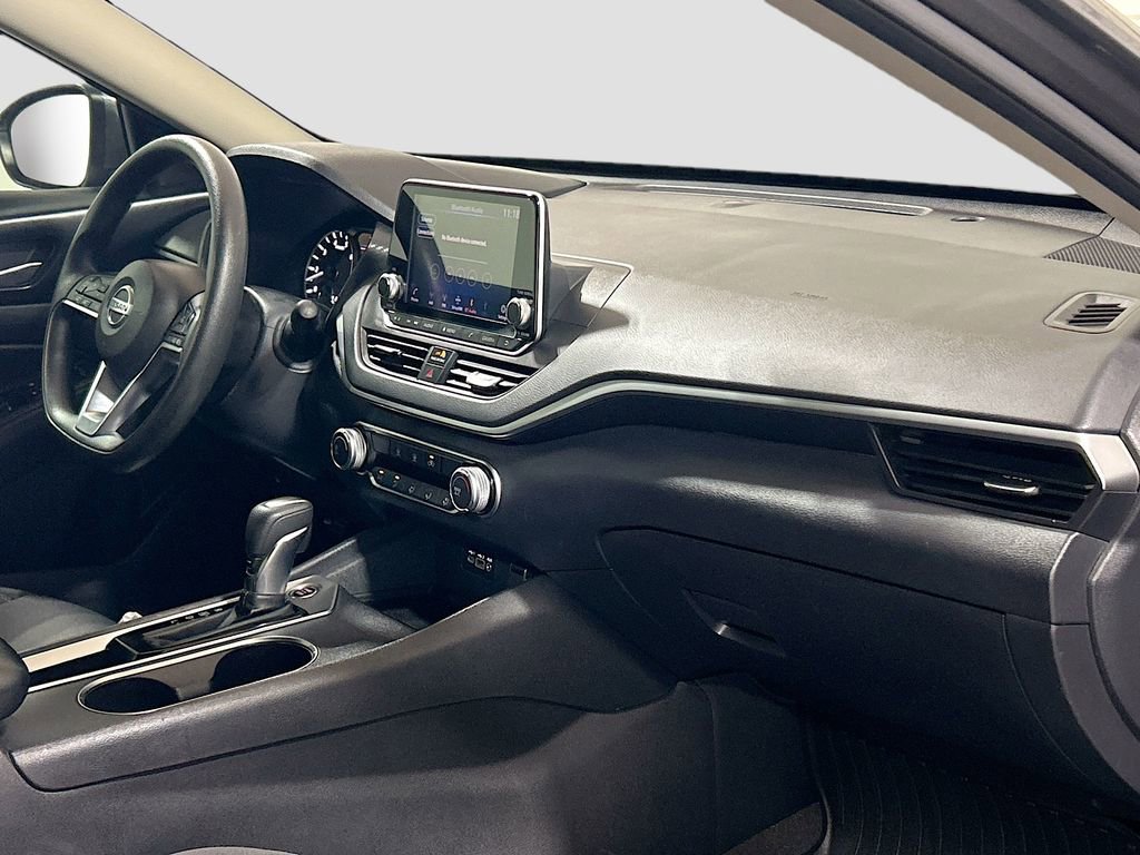 Used 2022 Nissan Altima 2.5 SV FWD image 24