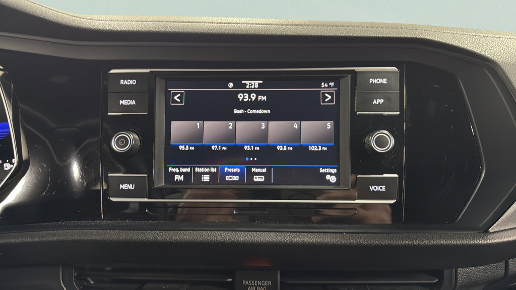 Certified 2024 Volkswagen Jetta Sport image 23