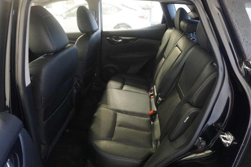 Used 2021 Nissan Rogue Sport SL w/ Premium Package AWD/4WD image 22