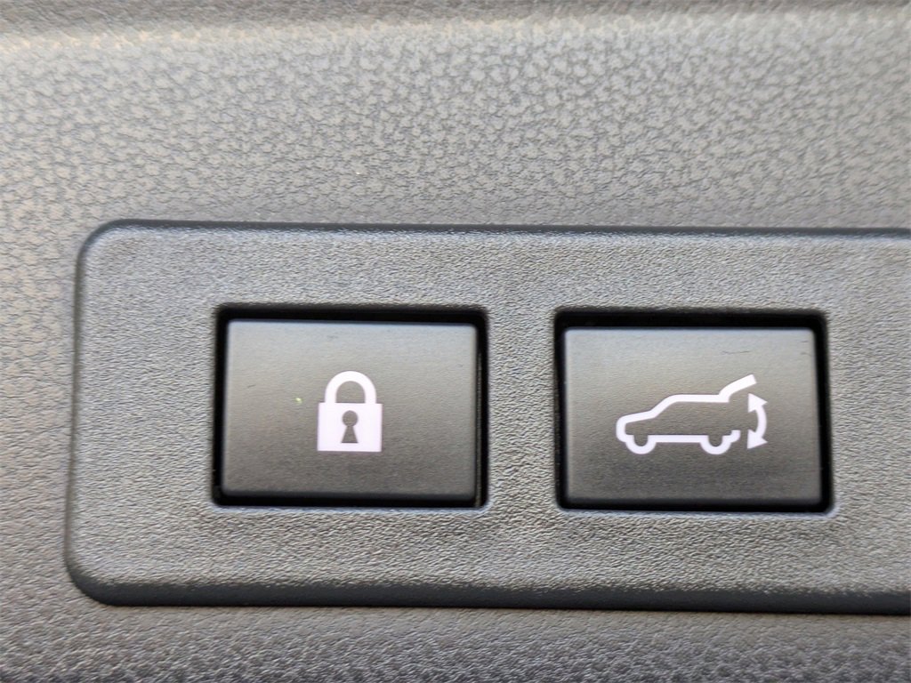 Certified 2024 Subaru Ascent Premium w/ Convenience Package image 13