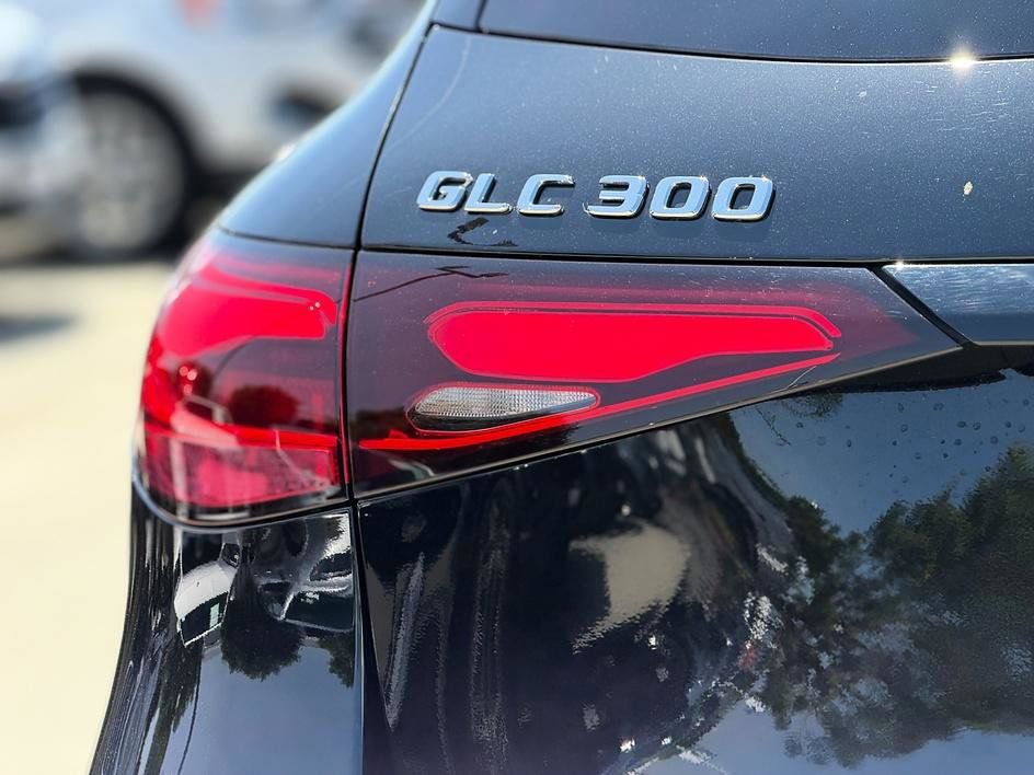 Used 2024 Mercedes-Benz GLC 300 image 14