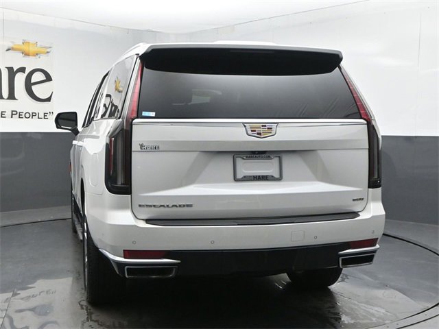 Used 2023 Cadillac Escalade Premium Luxury image 37