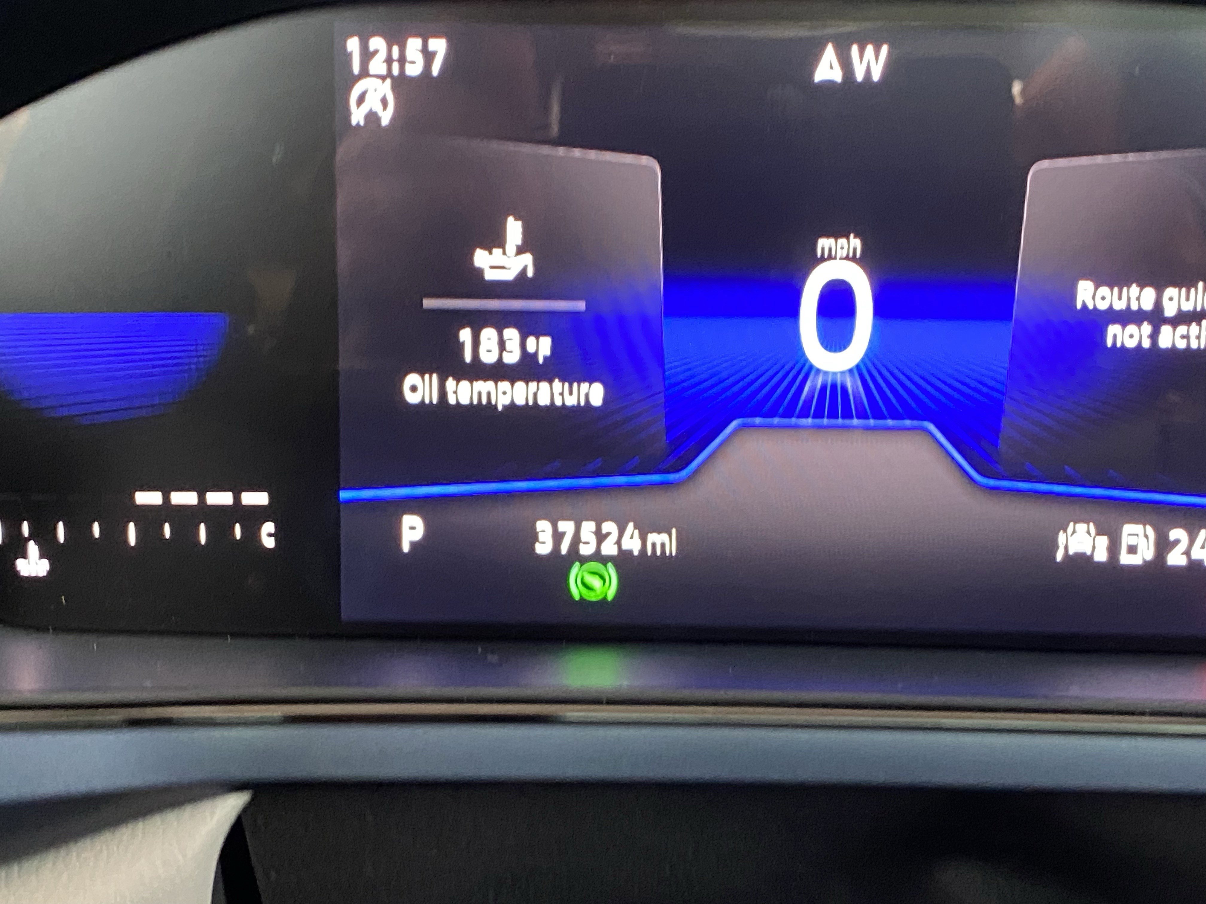 Used 2023 Volkswagen Taos SE w/ Panoramic Sunroof Package image 5