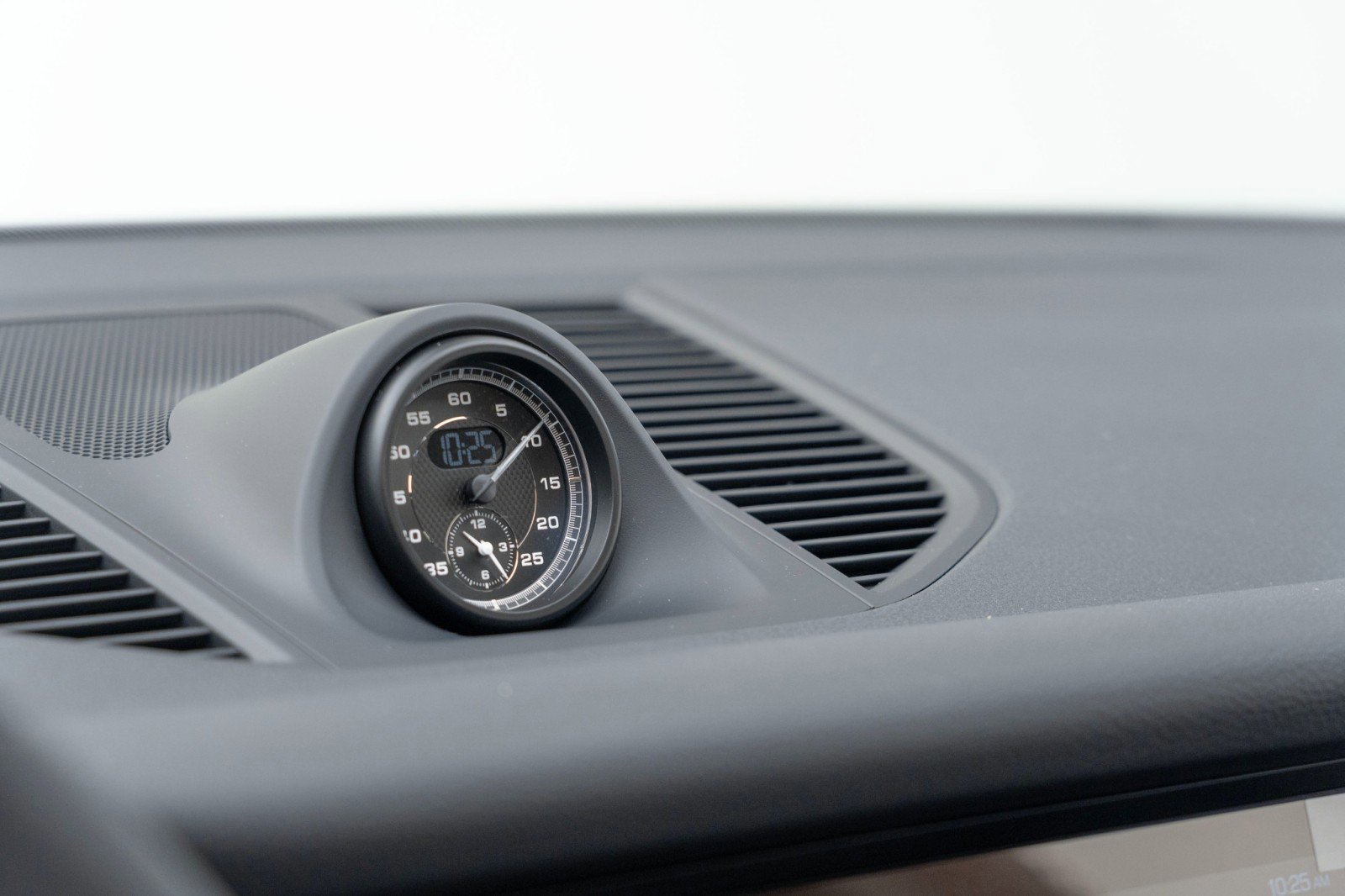 New 2025 Porsche Macan image 24