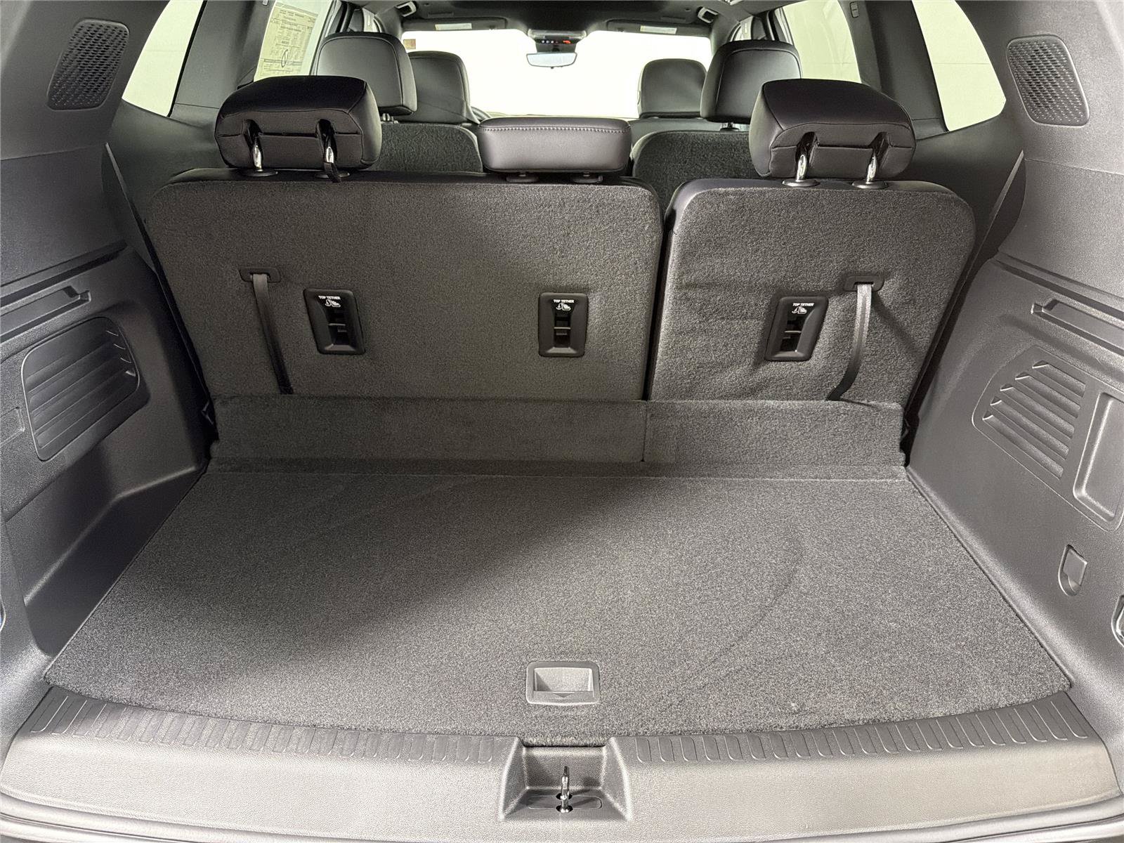 New 2026 GMC Acadia Elevation w/ Black Edition FWD image 17