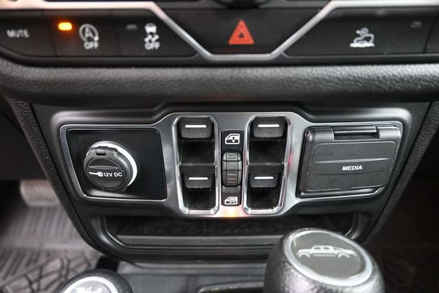 Used 2024 Jeep Gladiator Sport AWD/4WD image 27