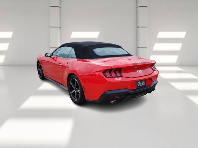 Used 2024 Ford Mustang Convertible image 6