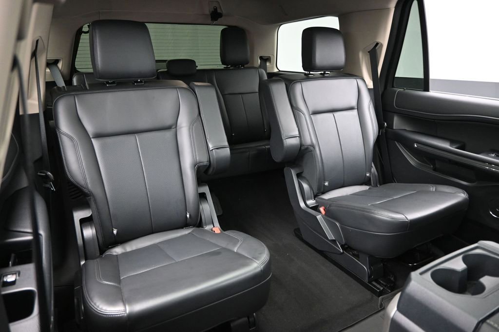 Used 2023 Ford Expedition XLT AWD/4WD image 37