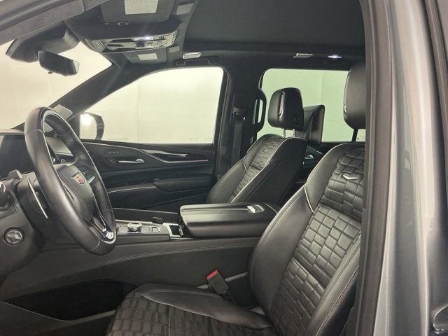 Used 2023 Cadillac Escalade ESV V w/ LPO, Floor Liner Package AWD/4WD image 15