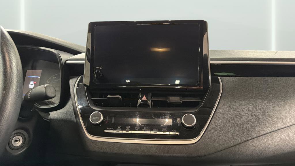 Used 2024 Toyota Corolla LE image 18