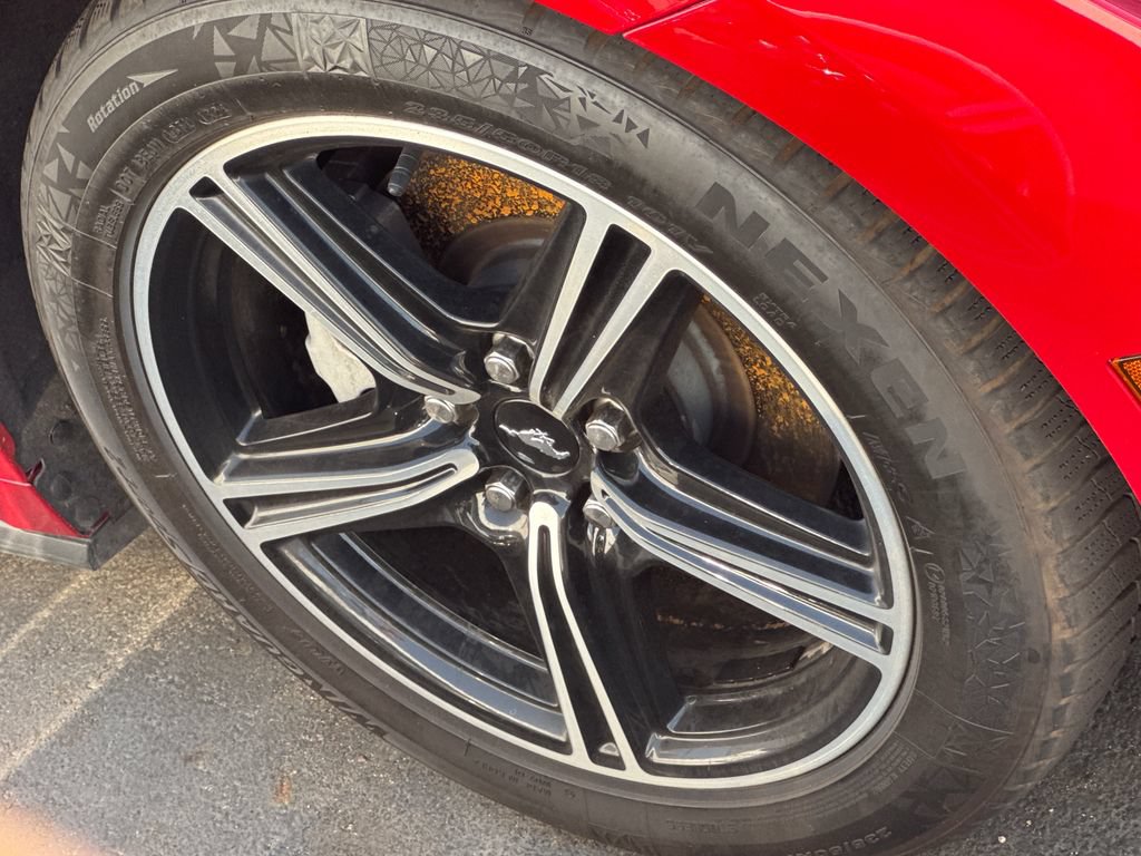 Used 2024 Ford Mustang Coupe RWD image 9