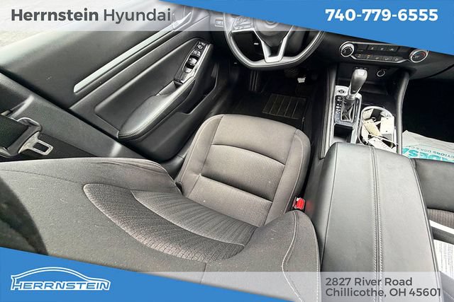 Used 2023 Nissan Altima 2.5 SV FWD image 12