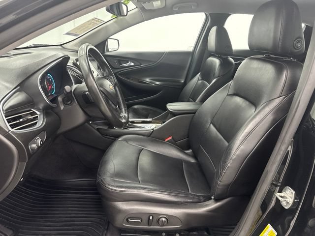 Used 2016 Chevrolet Malibu Premier FWD image 24