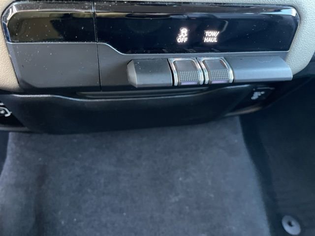 Used 2019 RAM 1500 Laramie image 51