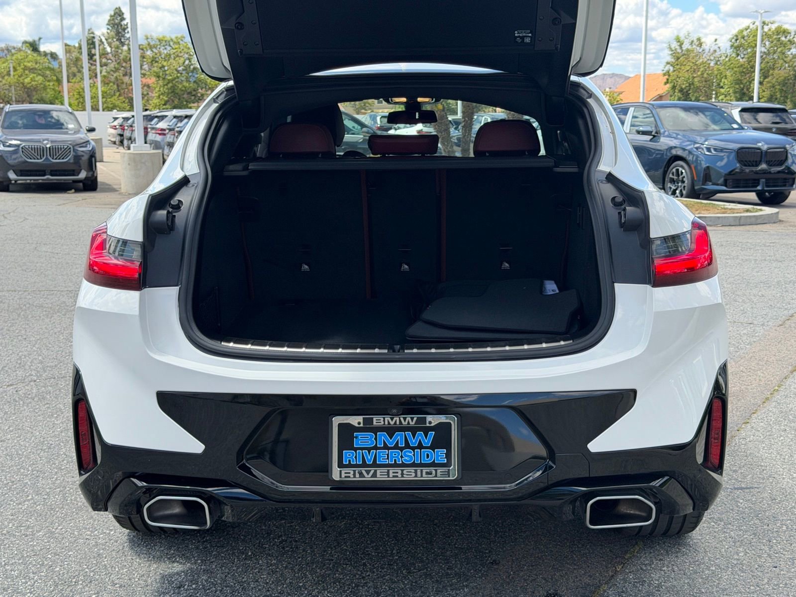 Used 2023 BMW X4 xDrive30i w/ M Sport Package image 16