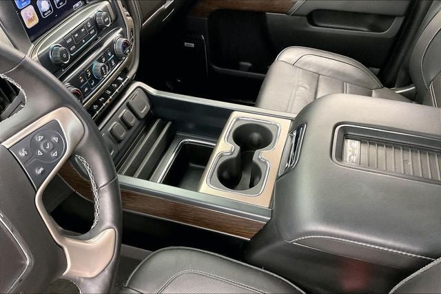 Used 2018 GMC Sierra 2500 Denali w/ Duramax Plus Package AWD/4WD image 16