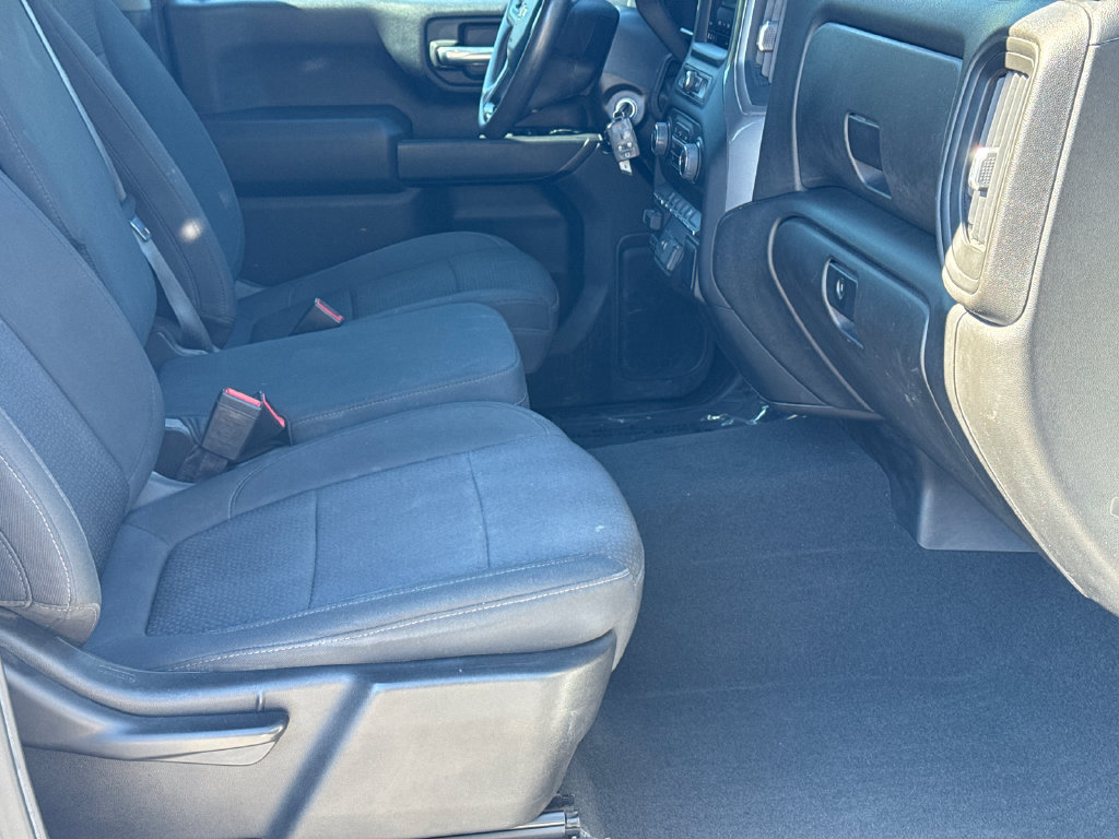 Used 2022 Chevrolet Silverado 2500 Custom w/ Custom Value Package AWD/4WD image 15