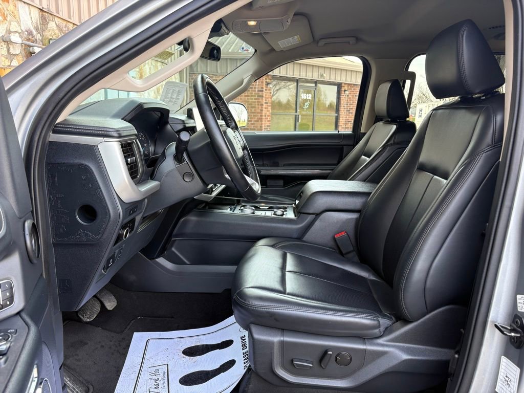 Used 2024 Ford Expedition XLT image 19