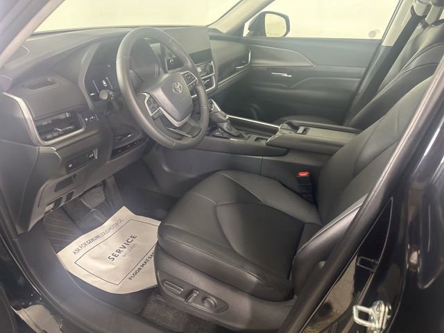 Used 2024 Toyota Grand Highlander XLE image 5