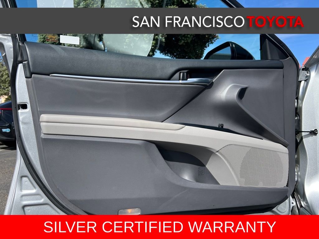 Certified 2018 Toyota Camry LE image 35