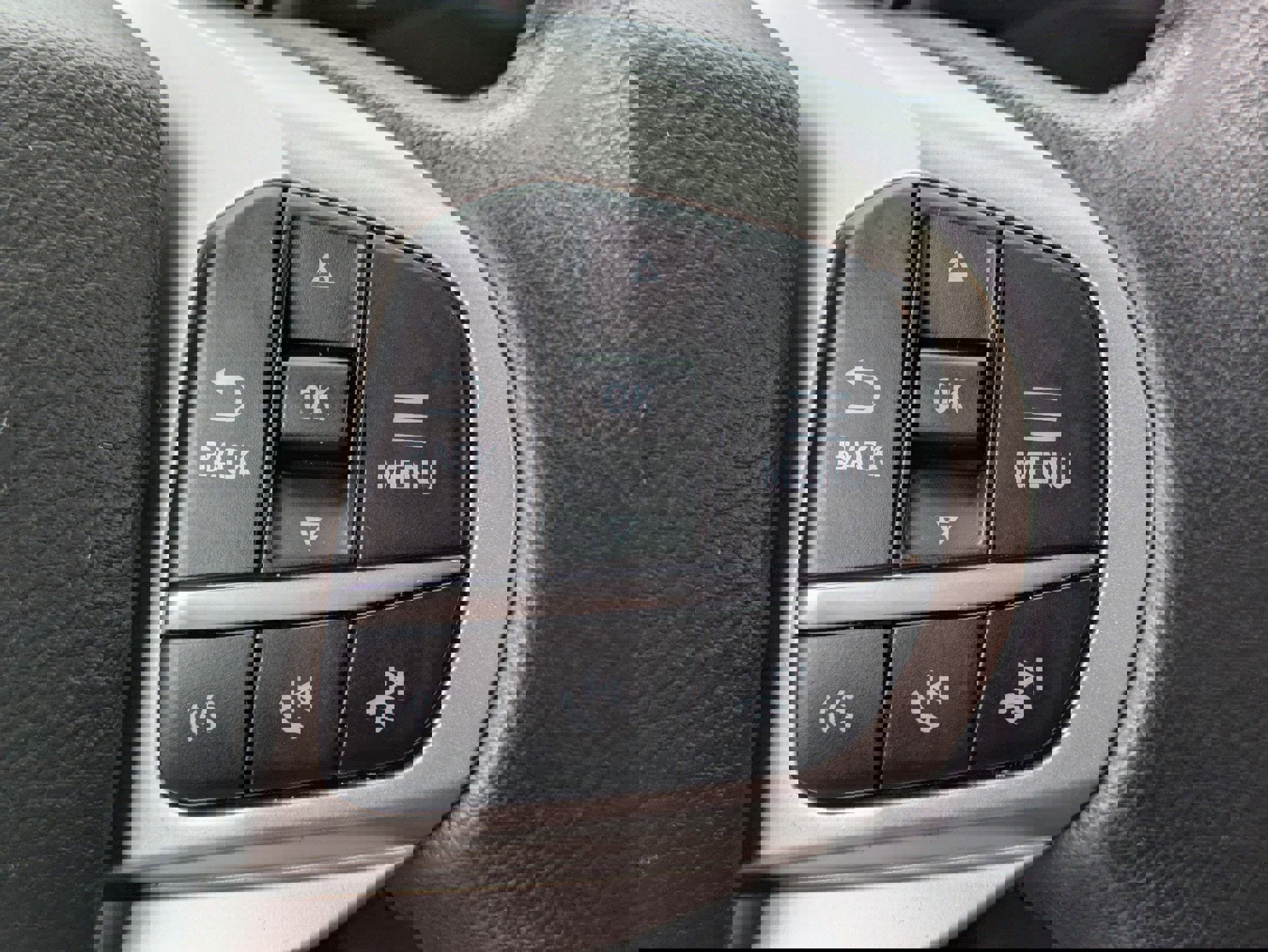 Used 2022 Ford Explorer XLT image 17