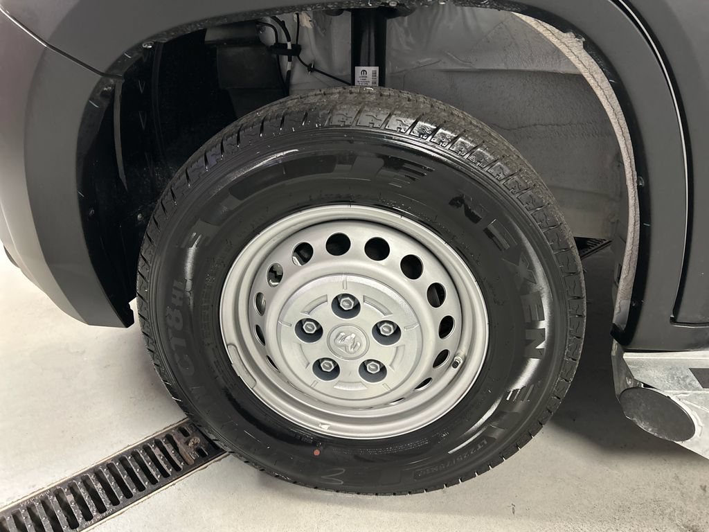 Used 2025 RAM ProMaster 2500 w/ U-Haul Equipment Group FWD image 9