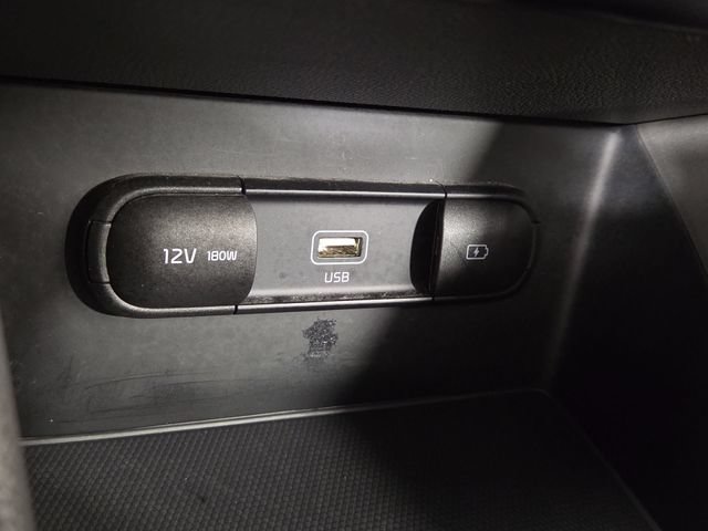 Used 2020 Kia Niro LX FWD image 26