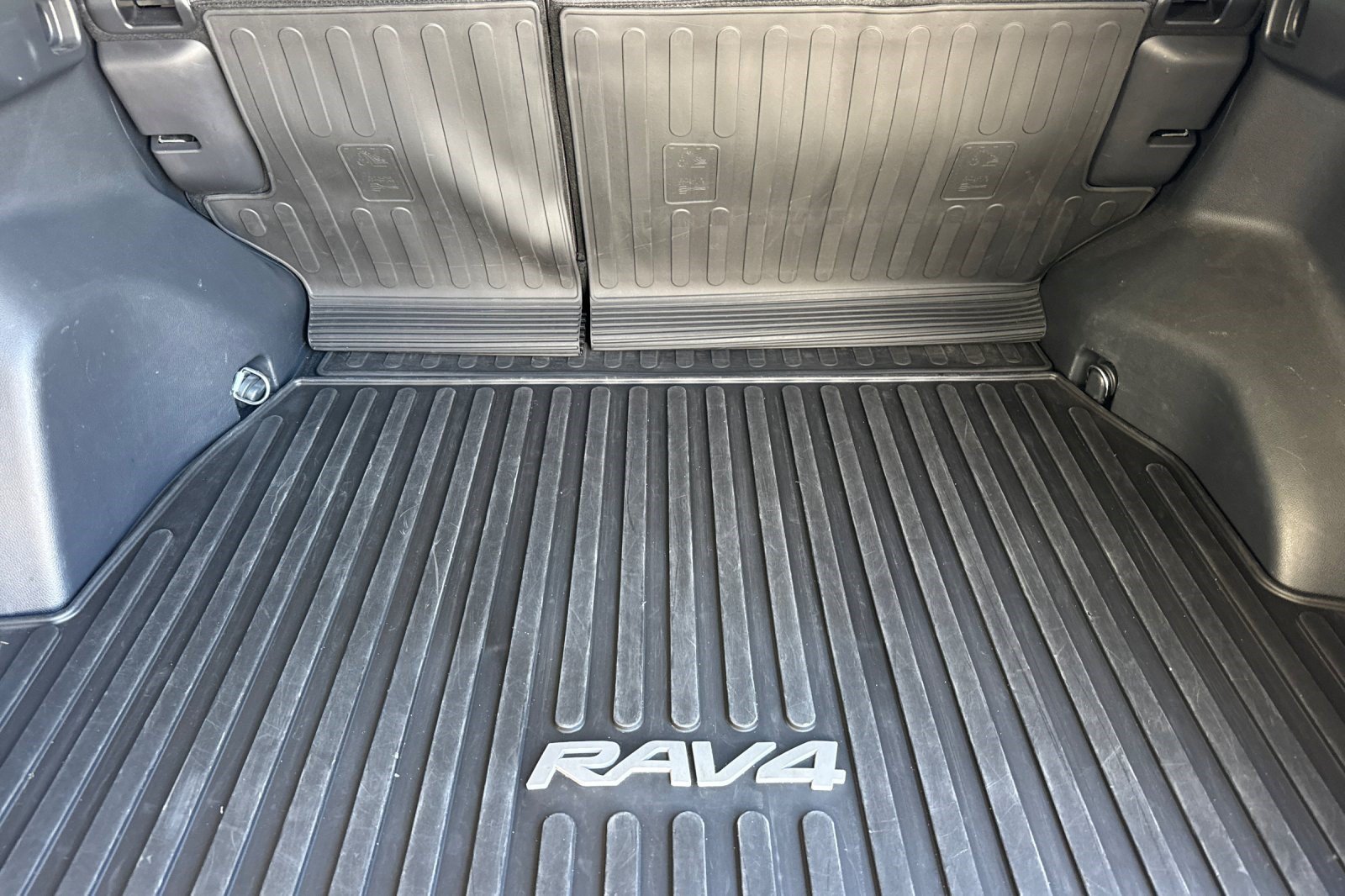 Used 2023 Toyota RAV4 XLE w/ Convenience Package AWD/4WD image 19