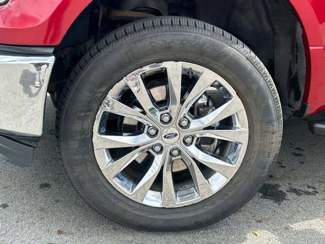 Used 2016 Ford F150 XLT w/ Equipment Group 302A Luxury AWD/4WD image 11