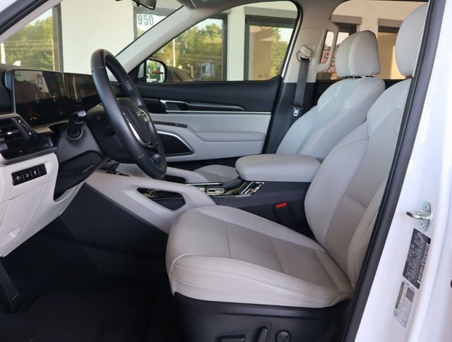 Used 2024 Kia Telluride S w/ S Sunroof Package FWD image 15