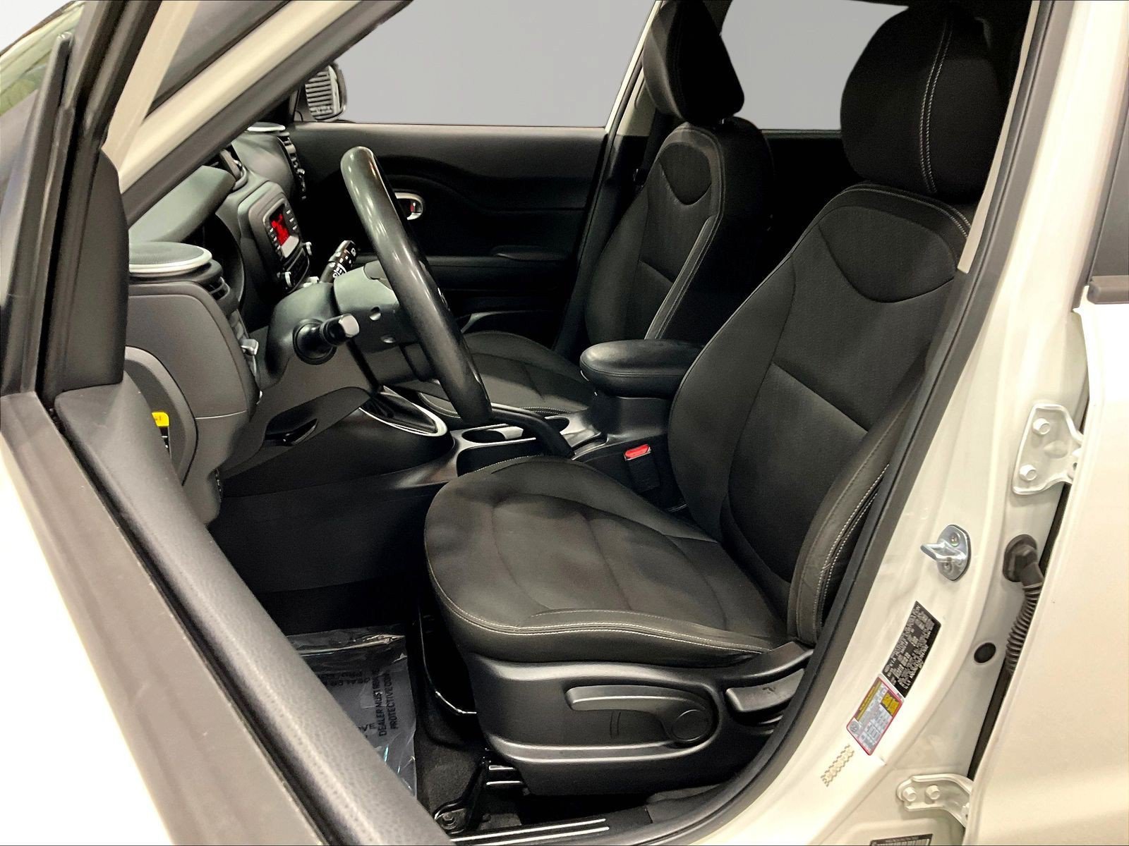 Used 2016 Kia Soul FWD image 21
