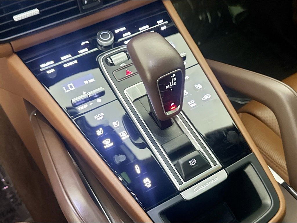 Used 2022 Porsche Cayenne Turbo image 15
